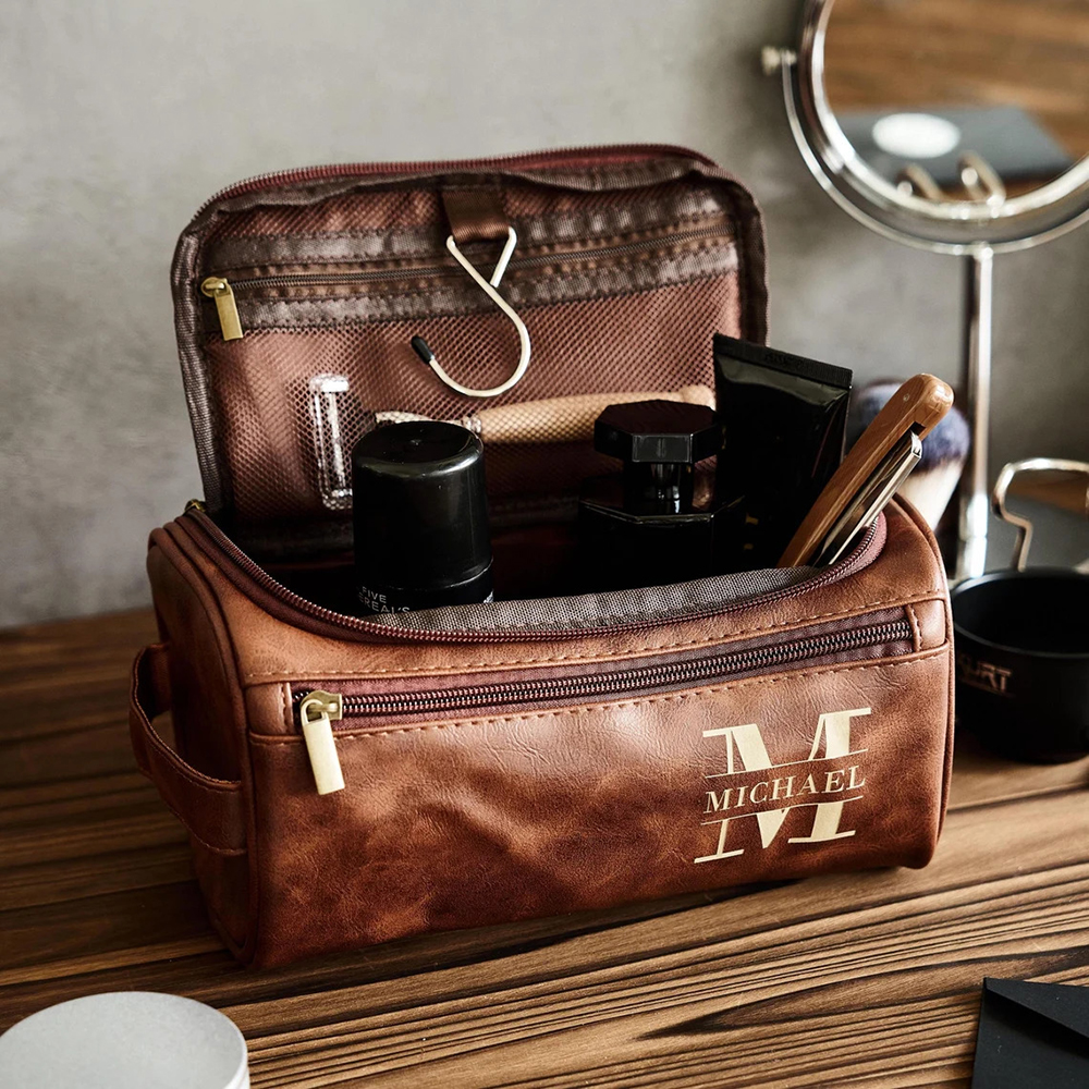 Personalized Men's Leather Toiletry Wash Bag Groomsmen Dopp Kit Custom Travel Toiletry Bag Leather Accessory Anniversary Gifts