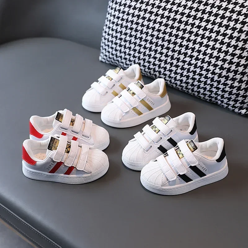 Crianças tênis crianças design de moda branco antiderrapante sapatos casuais meninos meninas gancho respirável tênis da criança sapatos ao ar livre