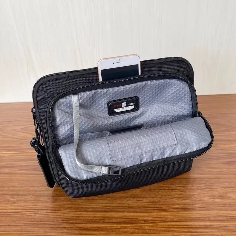 Borsa a tracolla piccola borsa quadrata orizzontale moda uomo in nylon balistico serie Alpha Bravo 232796D