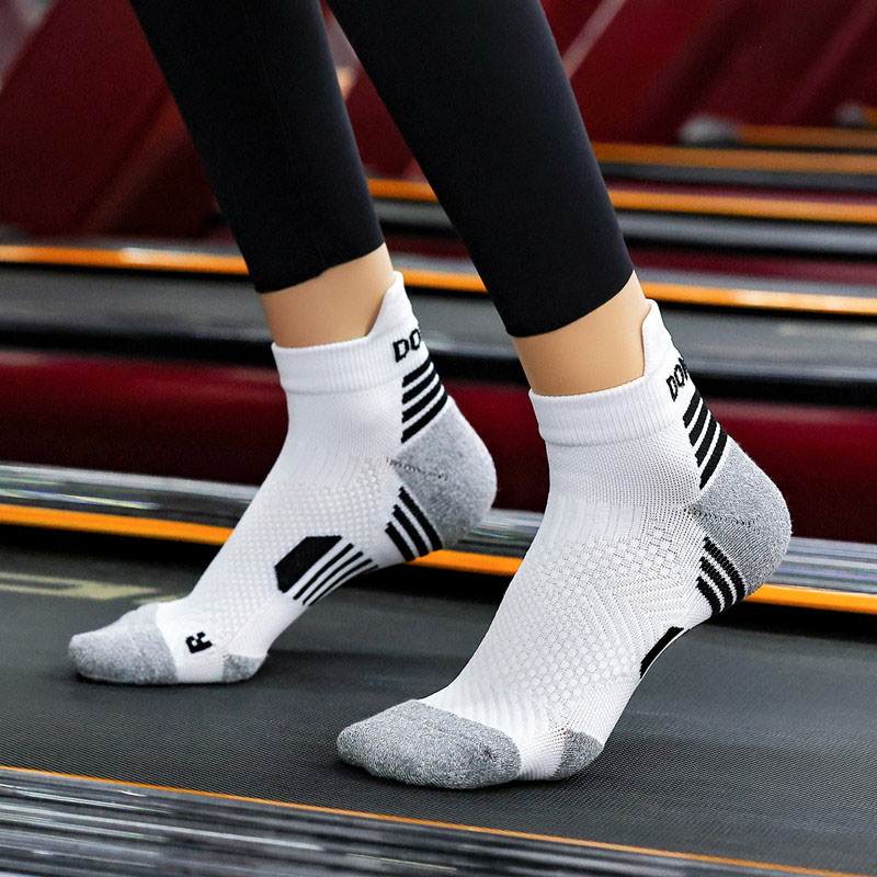 2023 calcetín profesional para correr maratón hombres mujeres deportes Fitness grueso acolchado tubo corto corte bajo calcetines tobilleros de barco