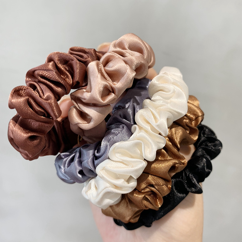 Lazo para el cabello de seda de simulación minimalista, avanzado y elegante, cuerda para el cabello versátil y de alta gama, banda de cuero de cola de caballo alta.