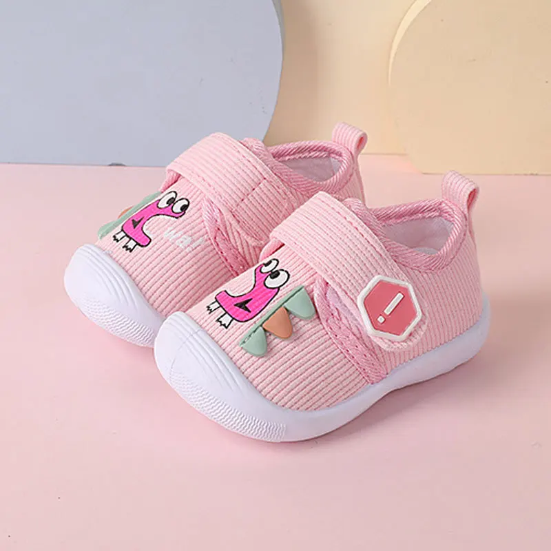 Sapatos infantis para crianças de 0 a 36 meses, caminhada com luz sonora, sapatos fofos rosa para meninos recém-nascidos, tênis macios com estampa de desenho animado