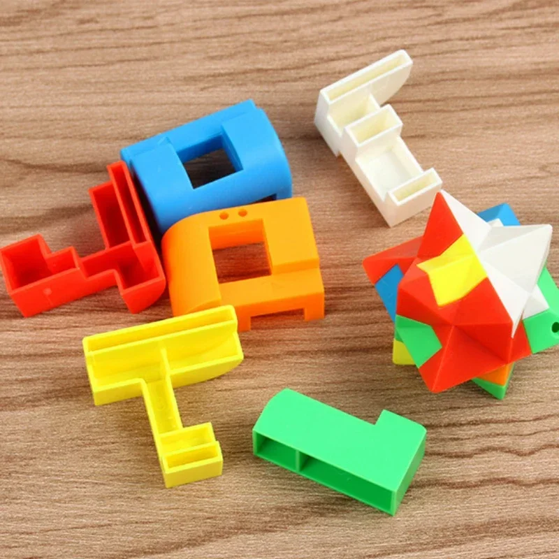 3D パズル Luban ロックキーホルダー頭の体操ゲームマジックミニキューブ知的子供の知育玩具子供大人の抗ストレス