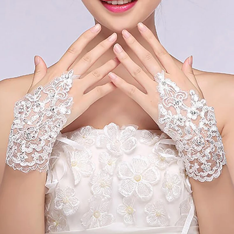 Elegant ลูกไม้สีขาวถุงมือลูกปัดถักโครเชต์ลูกไม้ถุงมือเสื้อผ้าอุปกรณ์เสริมเลื่อม Applique ถุงมือเจ้าสาว Fingerless ถุงมือใหม่