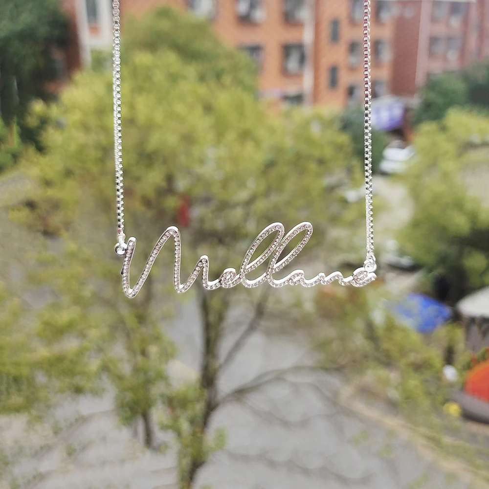2022 Collar con nombre personalizado Colgante de cristal Collar personalizado de acero inoxidable Fuente cursiva Joyería con nombre personalizado para hombres y mujeres