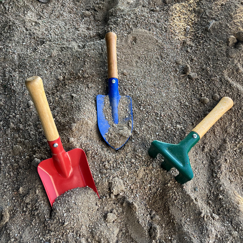 Kinderschep strandspeelgoed spelen zand graven emmer schep set spelen in de zee buiten tuinieren Graafgereedschap