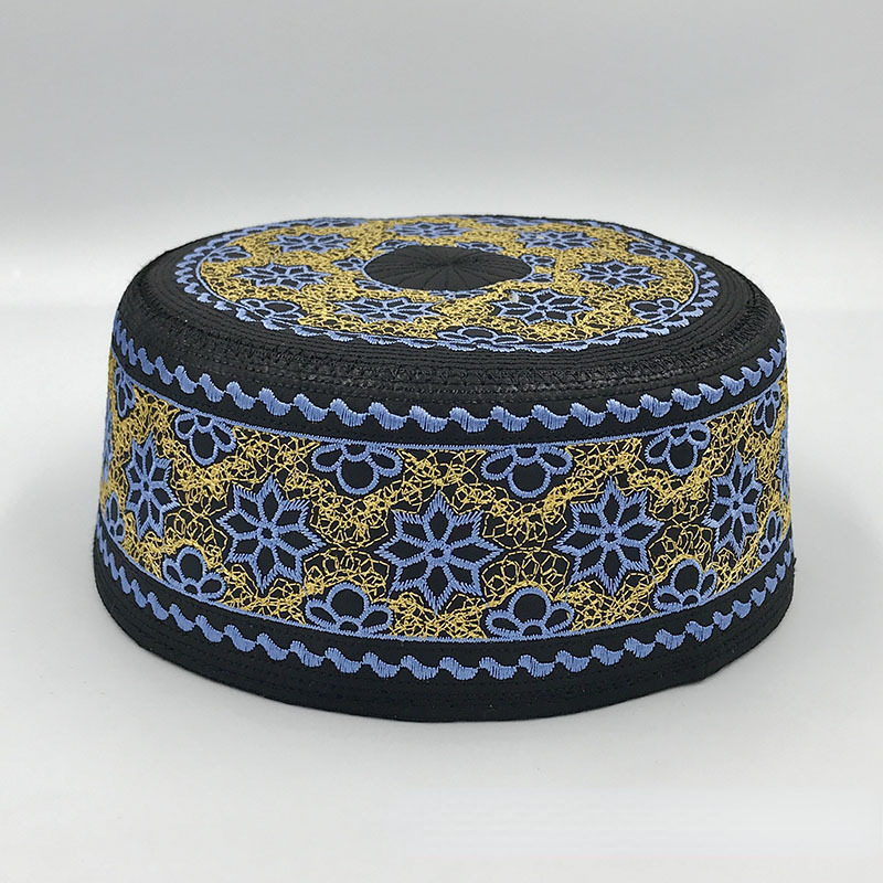 イスラム教徒の男性の着用帽子、刺繍された青い花のフラットトップ、ラウンドエッジ、huiパフォーマンスハット、islamキャップ、kufiの祈り