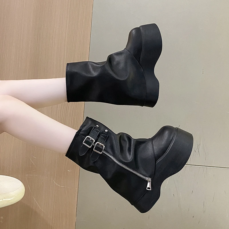 Botines de cuero suave para mujer, botas de media caña, plataforma alta, cuña, botines británicos, botas gruesas para motocicleta, 9CM, invierno, otoño