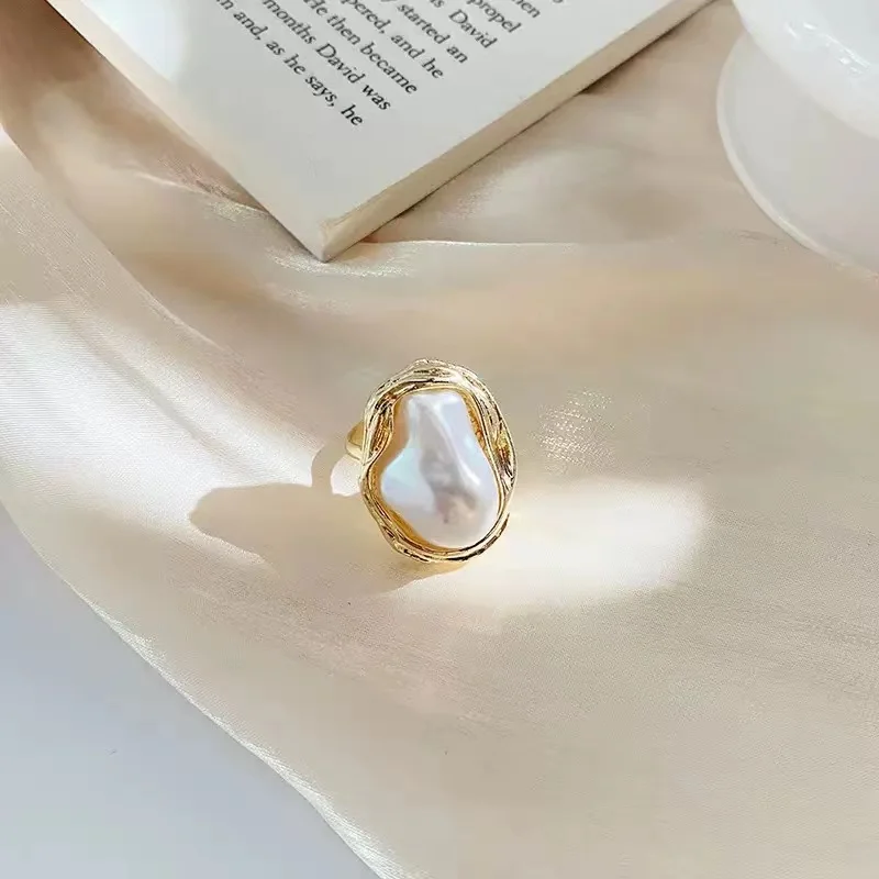 2025 Cross-Border Retro ใหม่ Rrregular Baroque เลียนแบบไข่มุกบุคลิกภาพสุภาพสตรีภาษาฝรั่งเศสคําแหวนเหมาะสําหรับ Charming Intel