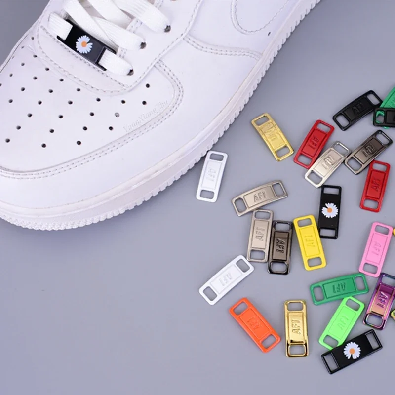Nuevos dijes de zapatos de moda, cordones de zapatos de Metal de calidad, decoraciones AF1, cordones, hebilla, Chapa Air Force One, accesorios para zapatos, 1 par