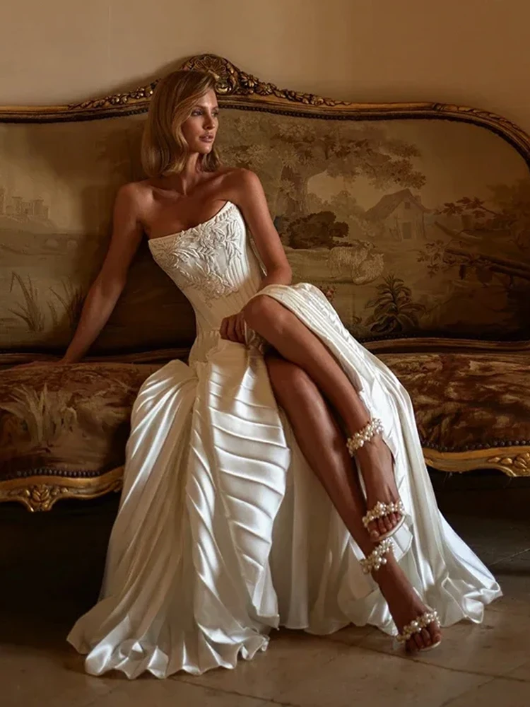 Abiti da sposa senza spalline con pieghe vintage Ricami con applicazioni di perline Abiti da sposa eleganti Semplice Vestido De Novia personalizzato