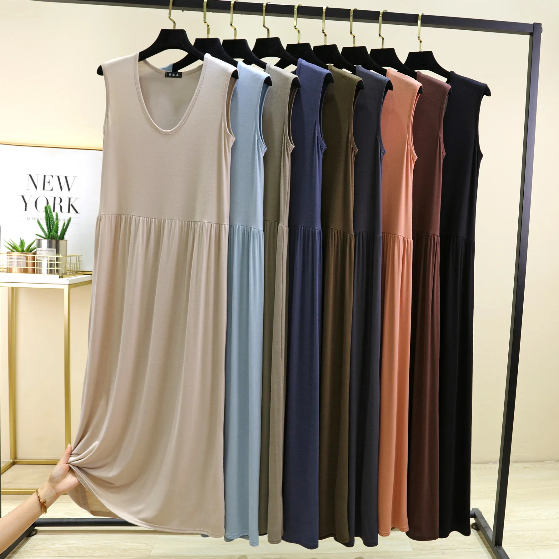 Plus Größe L bis 6XL Damenkleid Modal Ärmelloses Tankkleid Plissee-Schlafkleid Mittellange Taillenschlankheitskleider Lockere Homewear