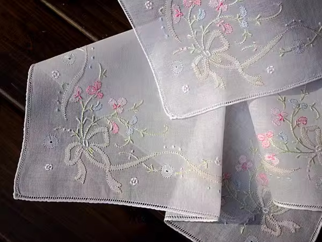 Toalha de capa vintage bordada à mão de algodão lenço quadrado de borboleta de 30 cm