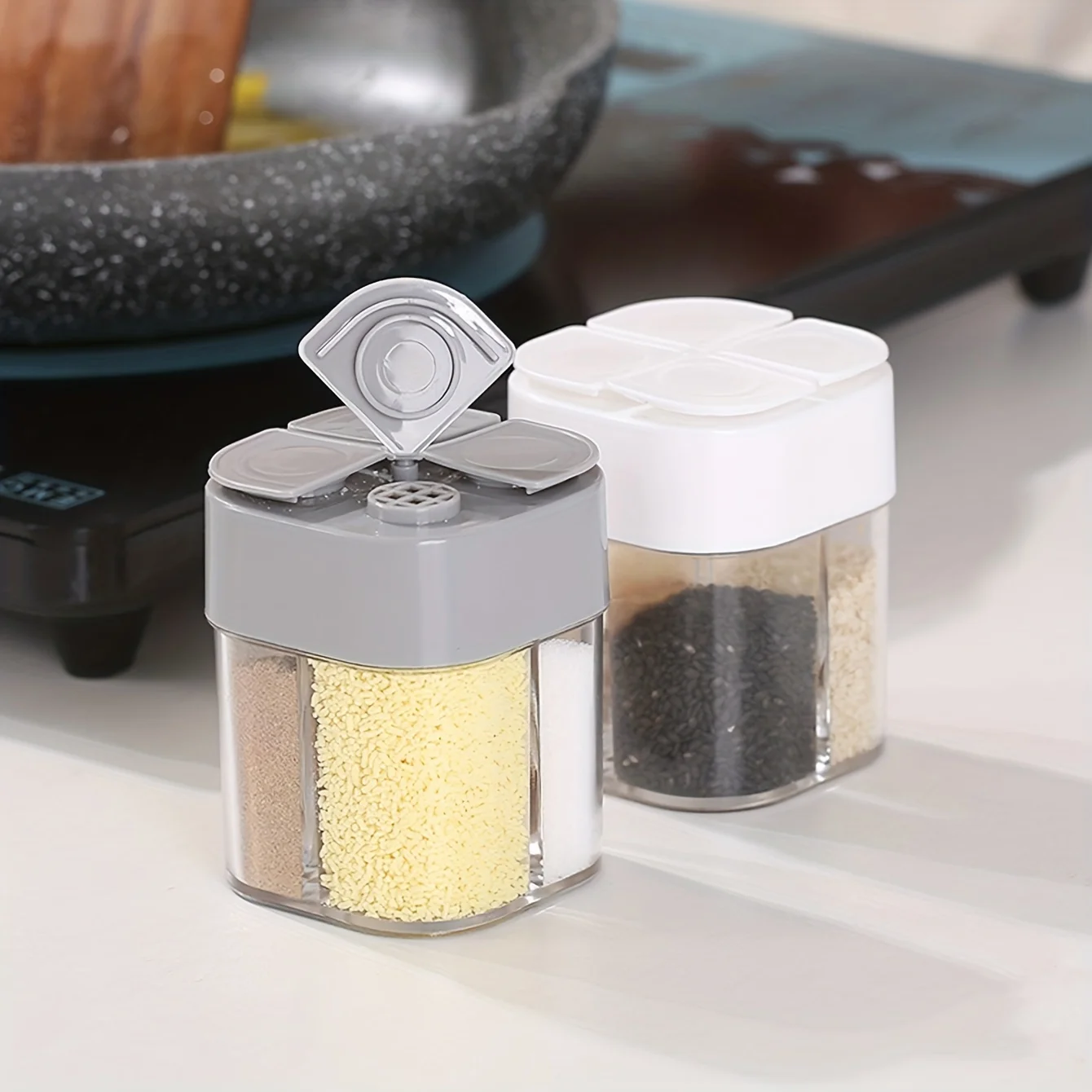 Coctelera de condimentos para acampada 4 en 1, tarro de especias multiusos con tapa, 4 compartimentos para barbacoa al aire libre, caja de almacenamiento de sal y pimienta