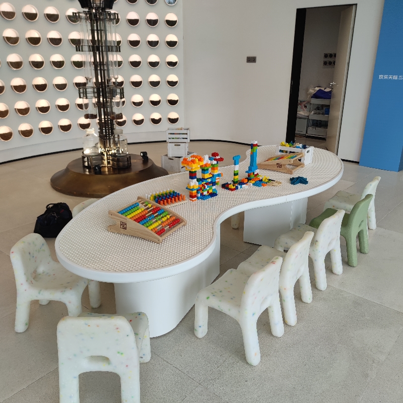 Juego de muebles de madera para niños, mesa de juguete, bloques de construcción
