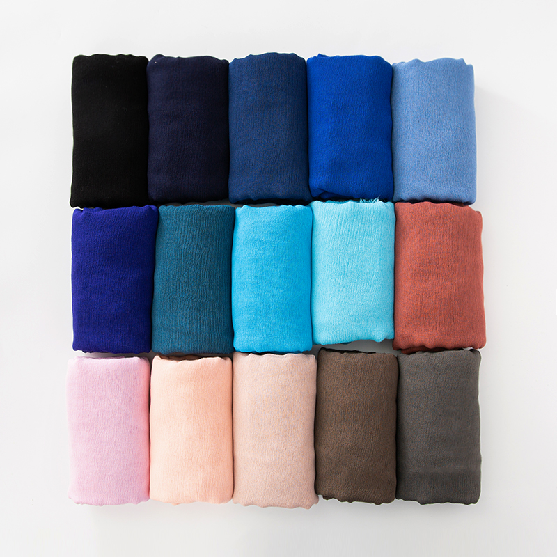 Bufanda de viscosa de algodón suave, 61 colores, Material de rayón, Hijab musulmán, pañuelo liso de Color sólido de mediados de Oriente con borla