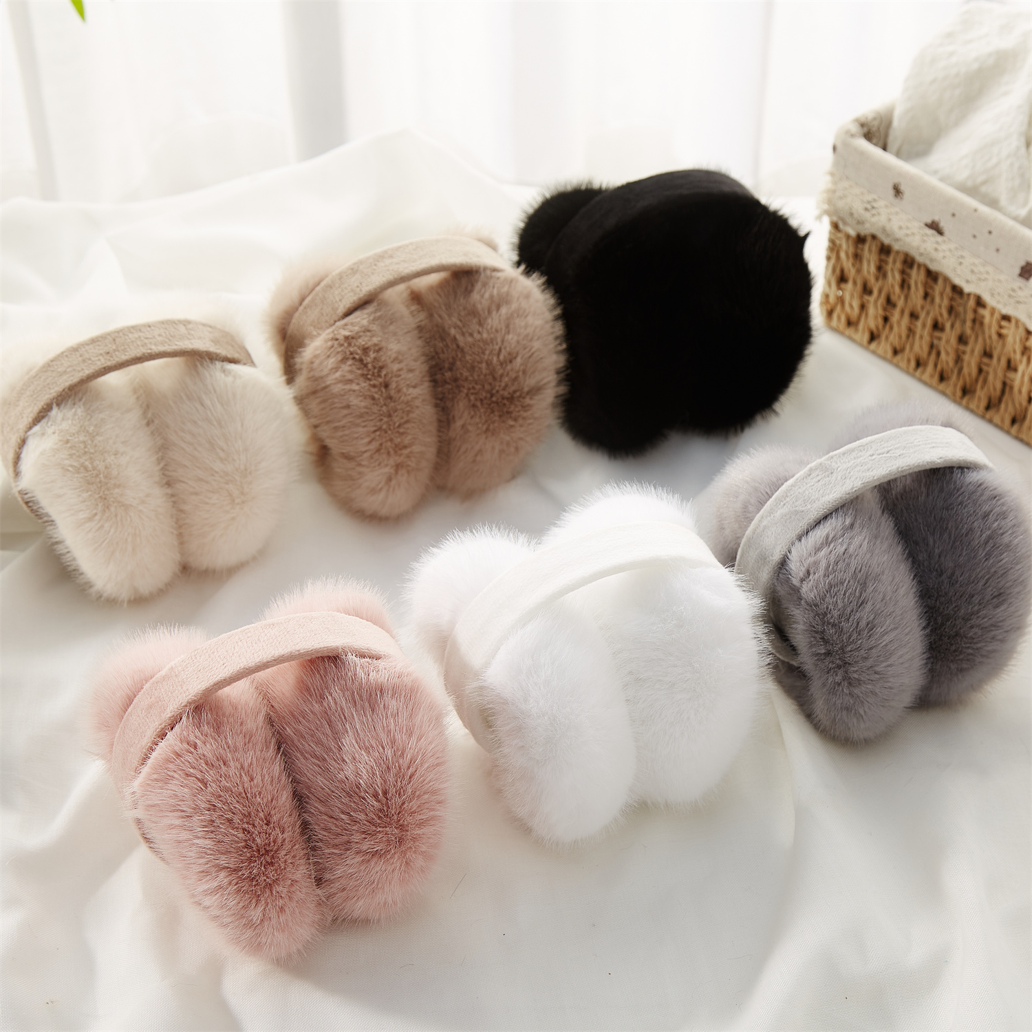 Orejeras de color Beige innovadoras, plegables, de piel de conejo de imitación, de felpa, cálidas, para mujer, para mejores amigos, regalos de navidad