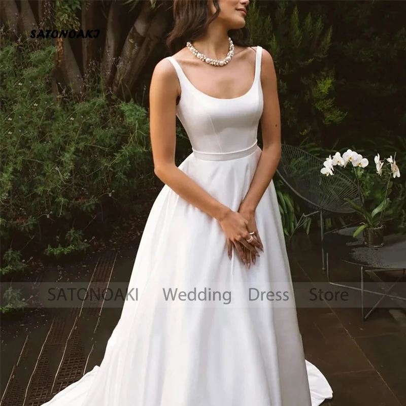 ที่กําหนดเอง Elegant Simple Square COLLAR ซาตินชุดแต่งงานสําหรับผู้หญิง A-Line Backless Sweep Train ชุดเจ้าสาว Vestidos De Novia