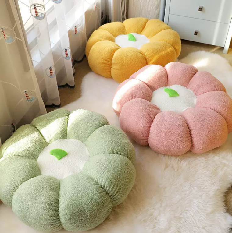 Cojín casero en forma de calabaza