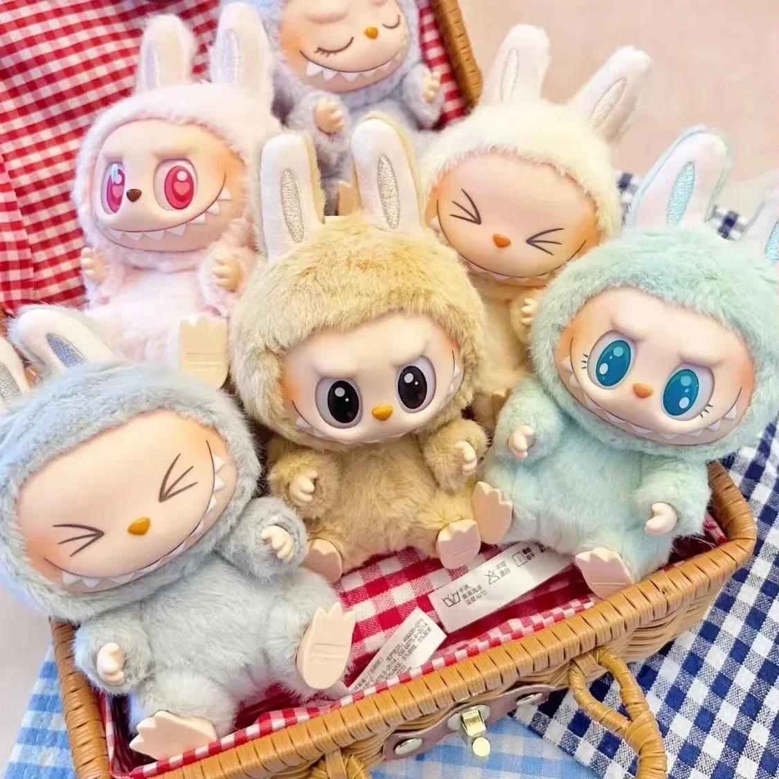 Новая серия Labubu Have A Seat BIG INTO ENERGY ПВХ кукла-подвеска Модель Kawaii The Monsters слепая коробка Подарок Labubu Macaron 3rd