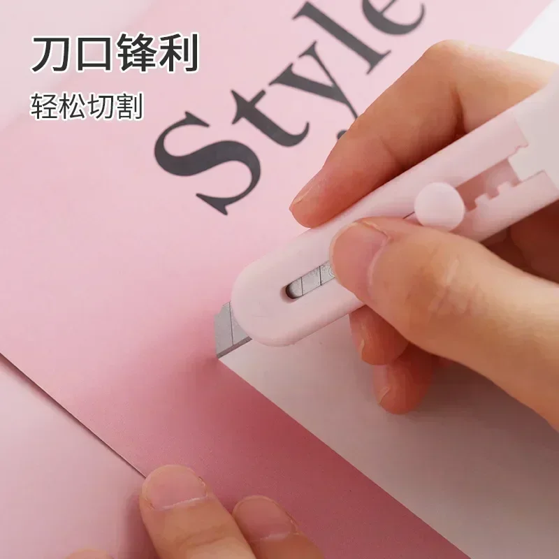 2 個かわいいミニポケット猫の足アートユーティリティナイフエクスプレスボックスナイフペーパーカッタークラフトラッピング詰め替え刃文具