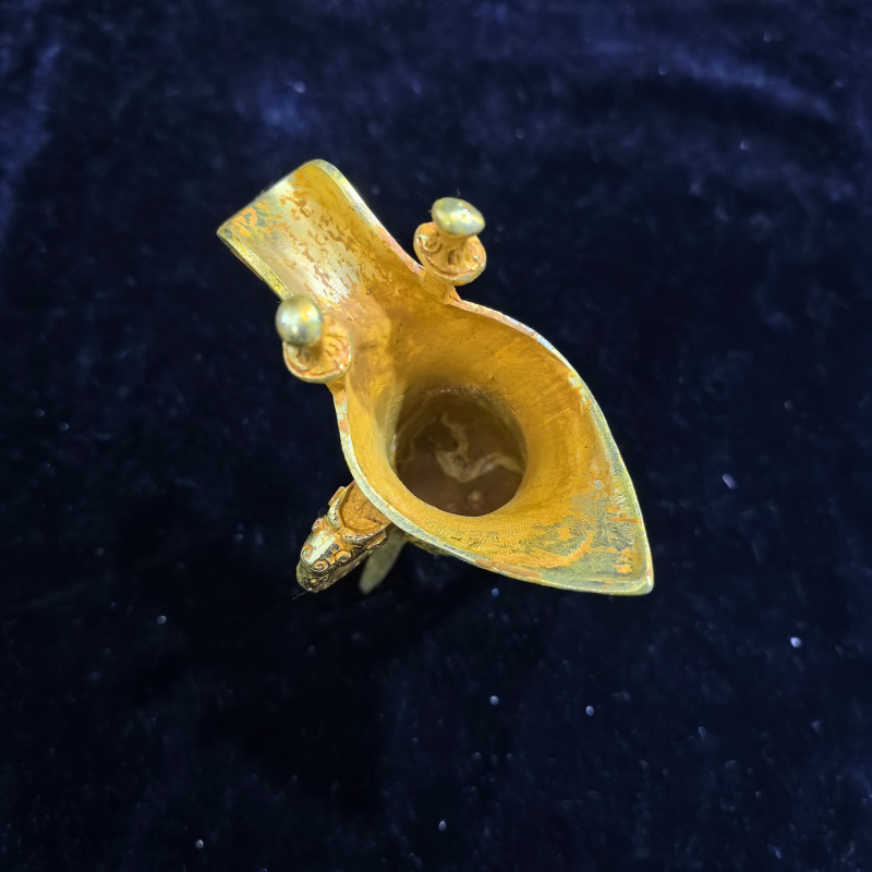 Antique Style Pure Copper Gilded War Han Dynasty Wine Cup Three-Legged Wine Vessel Collectible Home Decor Living Room Decoration