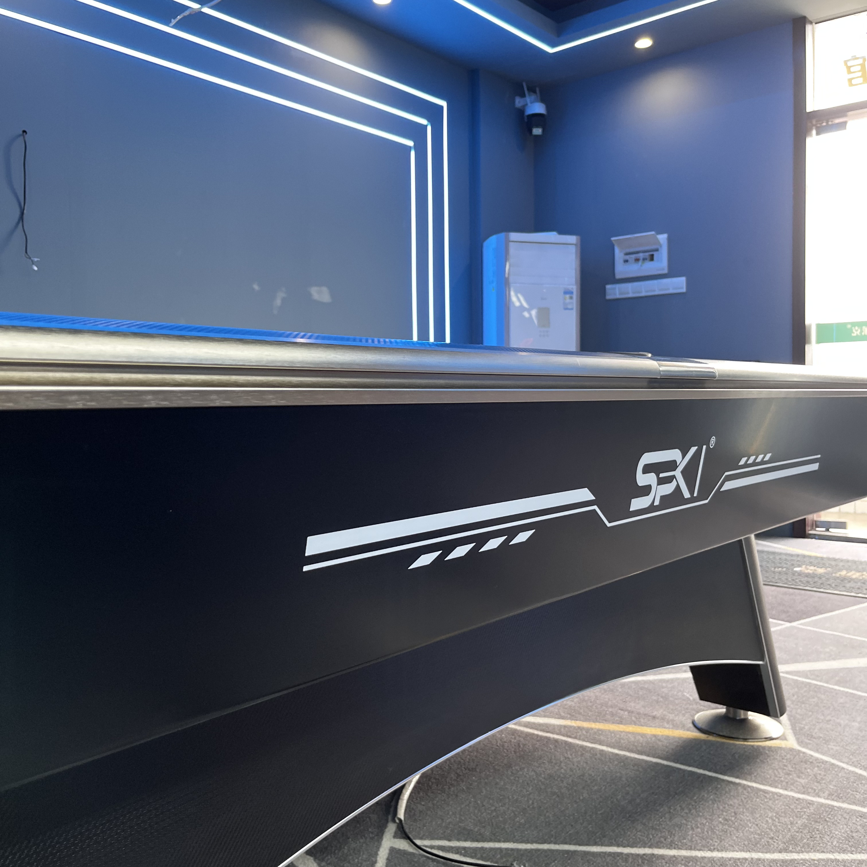 Professionele directe verkoop Amerikaanse biljart-pooltafel met leistenen kussens en leren zak voor biljartsport met negen ballen