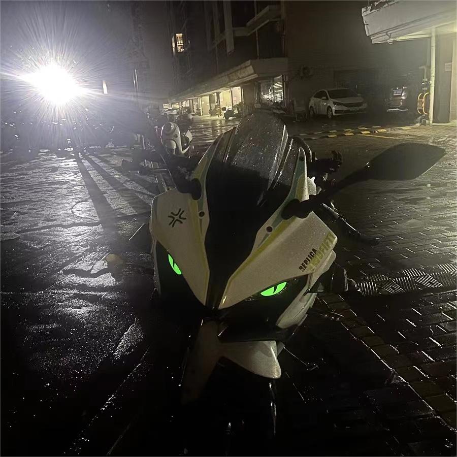 Headlight Stickers Motorcycle Cat Eyes Angry Night Reflection Decorate Helmet Universal All Motorcycles Body Waterproof Film