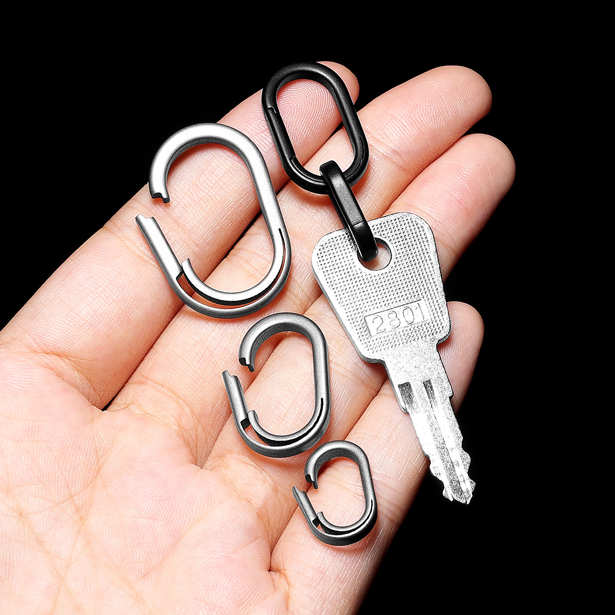 Luxury Titanium Key Ring Quickdraw Keychain Men Women Titanium for Car Key Rings Holder Lightweight EDC Carabiner Accessories