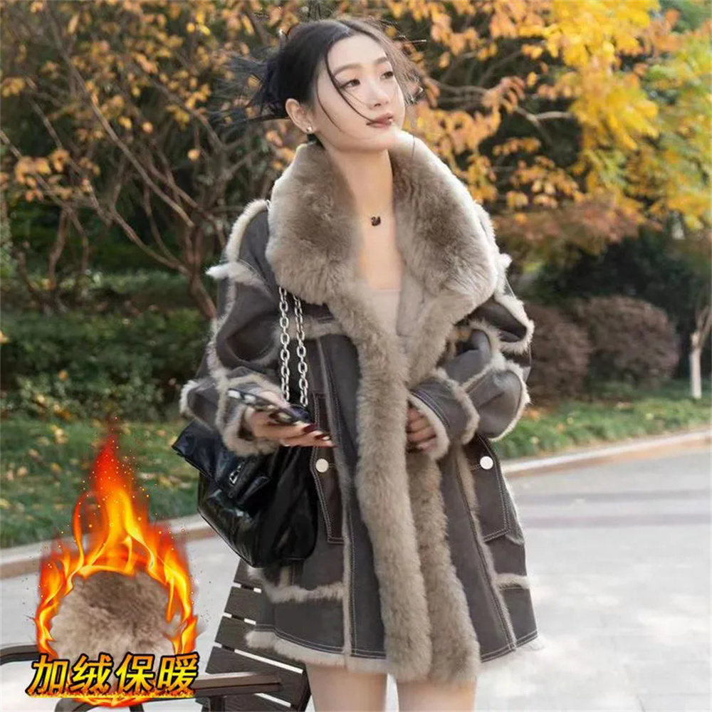 Veste courte intégrée en fausse fourrure pour femme, épaisse, à la mode, en coton chaud, haut de gamme, style occidental, nouvelle collection hiver 2024
