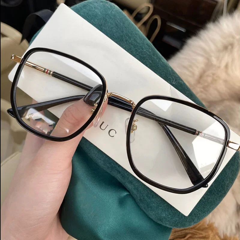 Ultralight Blue Blockingแว่นตาสาวRetroสีเขียวกรอบแว่นตาBlue Light Bezelโปร่งใสแว่นตาแว่นตาสําหรับผู้หญิง