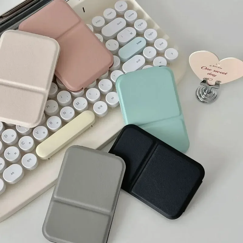Specchio per il trucco da tavolo Specchio per il trucco portatile semplice in pelle PU tinta unita Specchio tascabile carino compatto per studenti pieghevole