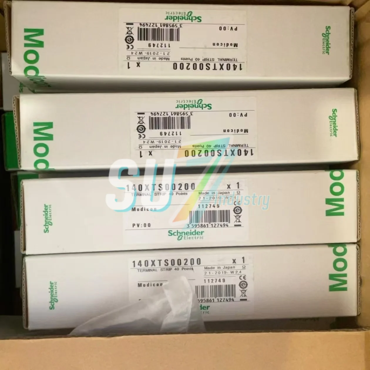 PLC Terminal Strip    140XTS00200   New In warehouse