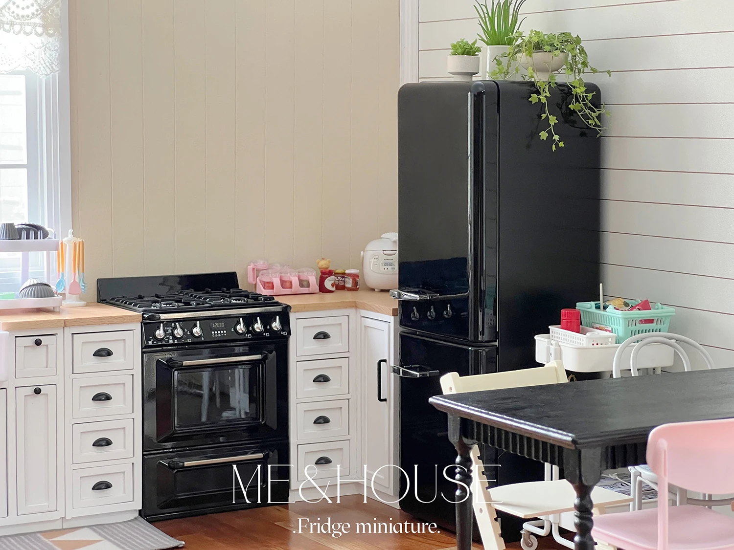 1/6 doll house model  Kitchen appliances refrigerator（ shells need to be used with refrigerator liner，The shell can be replaced）