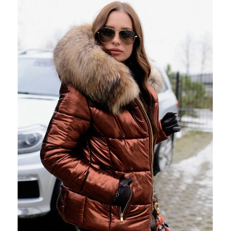 Abrigo de nieve grueso acolchado cálido de invierno para mujer, chaqueta corta acolchada de algodón a la moda con cuello de piel y capucha de Color sólido, impermeable