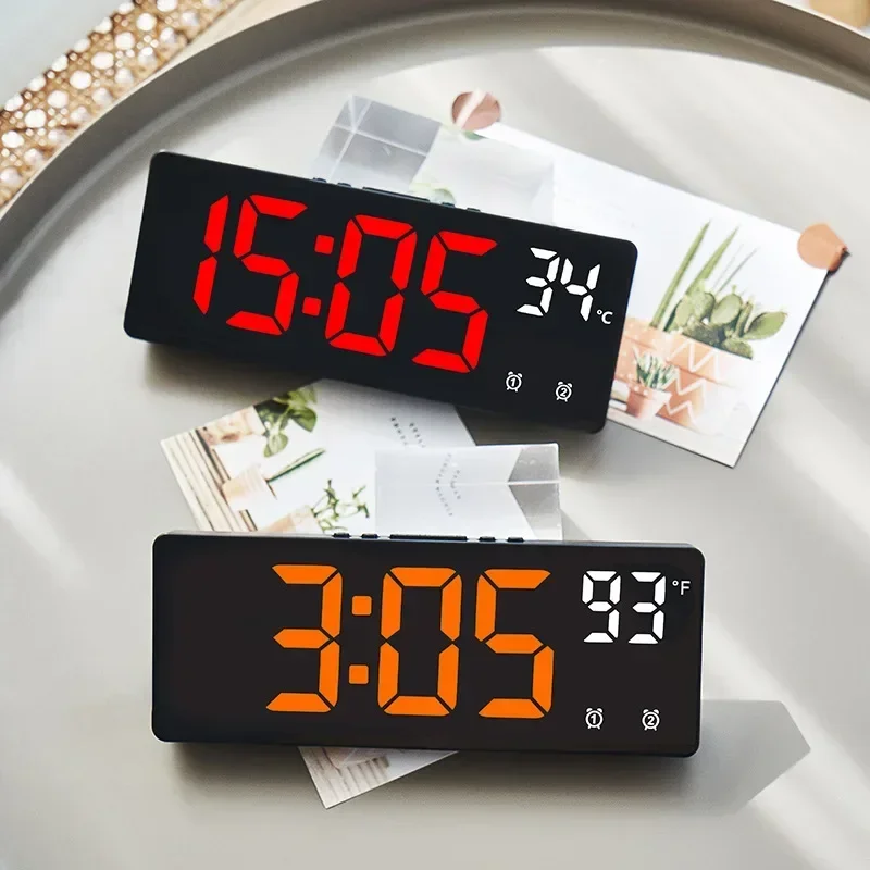 Sprachsteuerung Digitaler Wecker Temperatur Dual Alarm Snooze Desktop Tischuhr Nachtmodus 12/24H LED Uhr Uhr Schreibtischuhr
