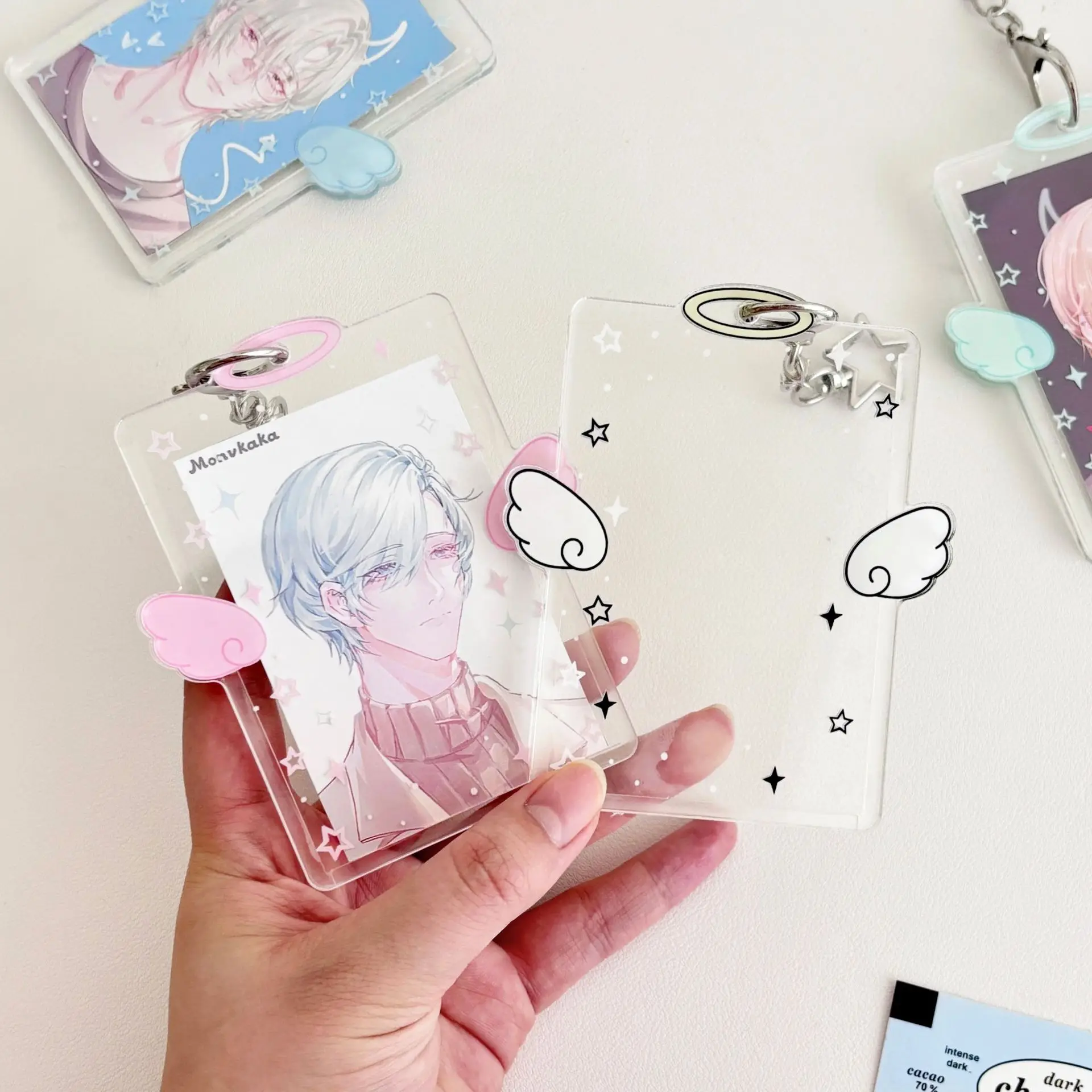 K-POPカードホルダーキーホルダー スリーブ クリアアクリルバッジIDホルダー アイドル K-POPアルバムバインダー フォトフレーム