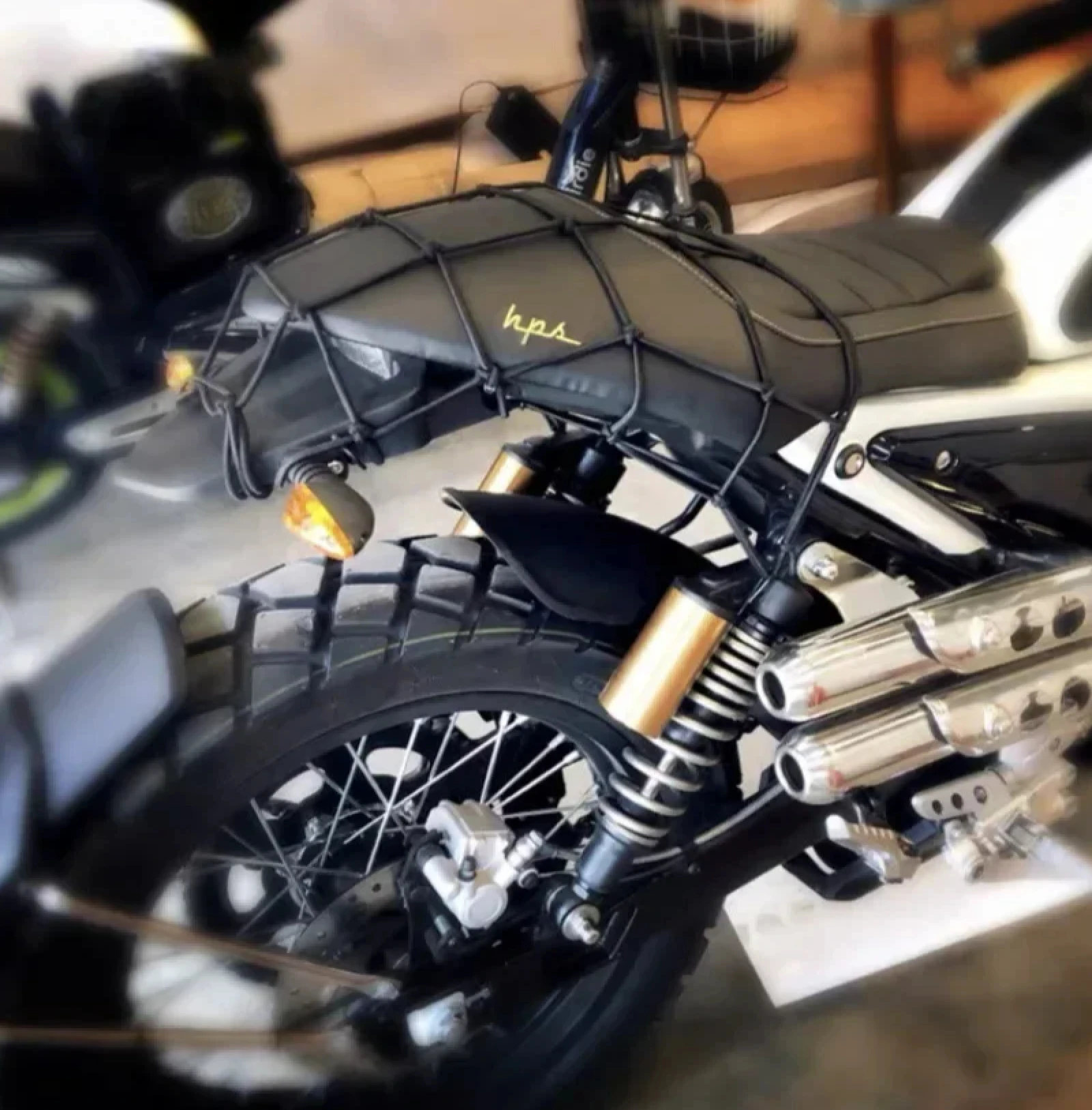 1x red para equipaje de motocicleta, malla para casco, tanque de combustible, redes de malla para equipaje con ganchos, almacenamiento de compactación de motocicleta, accesorios para motocicleta
