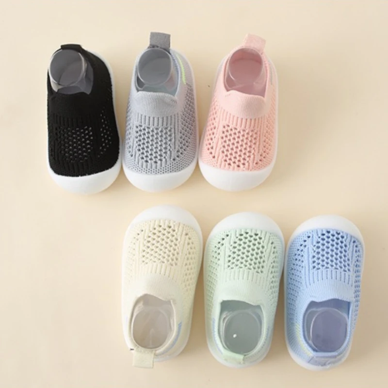 Bebê primavera/verão sola macia meias sapatos de malha unisex bebê anti deslizamento meias de chão das crianças 0-3t leve sapatos de caminhada macios