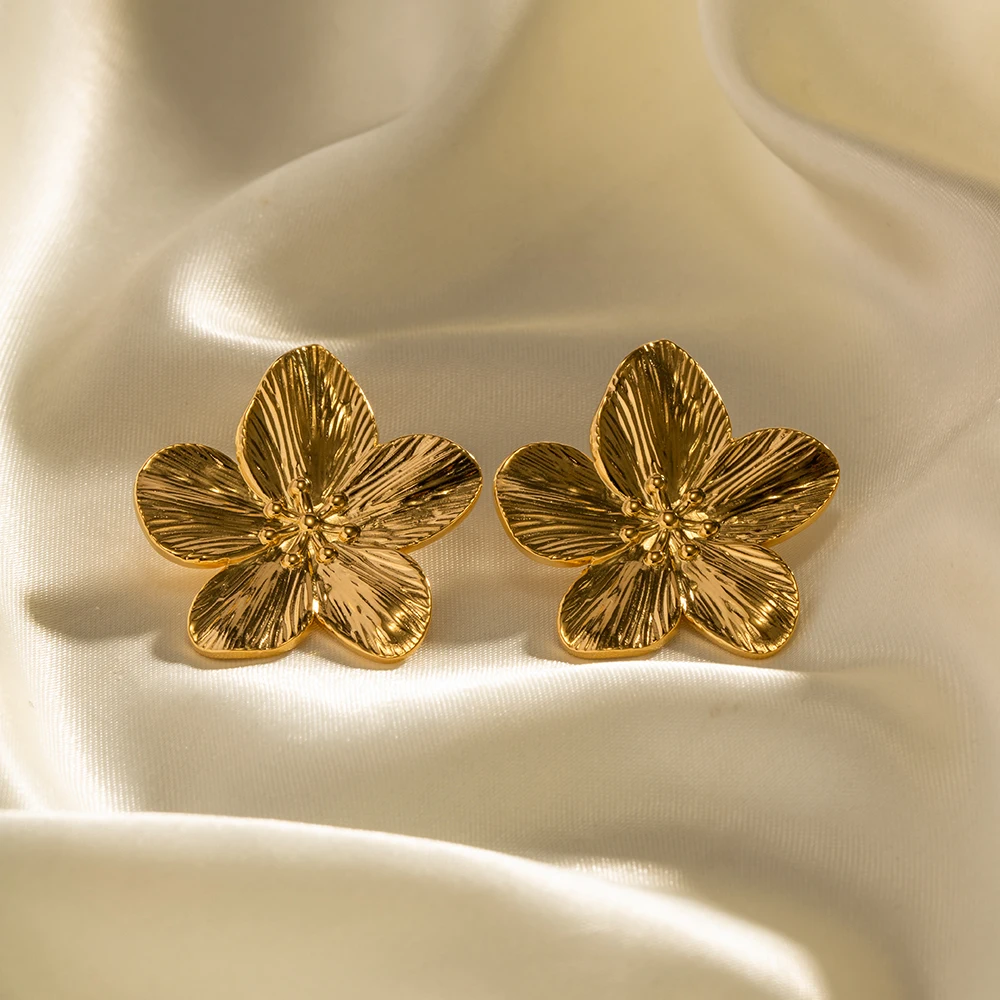 Uworld Tarnish Free Vintage 18k Gold Stainless Steel Flower Metal Earrings Modern Women Gift Fashion Waterproof