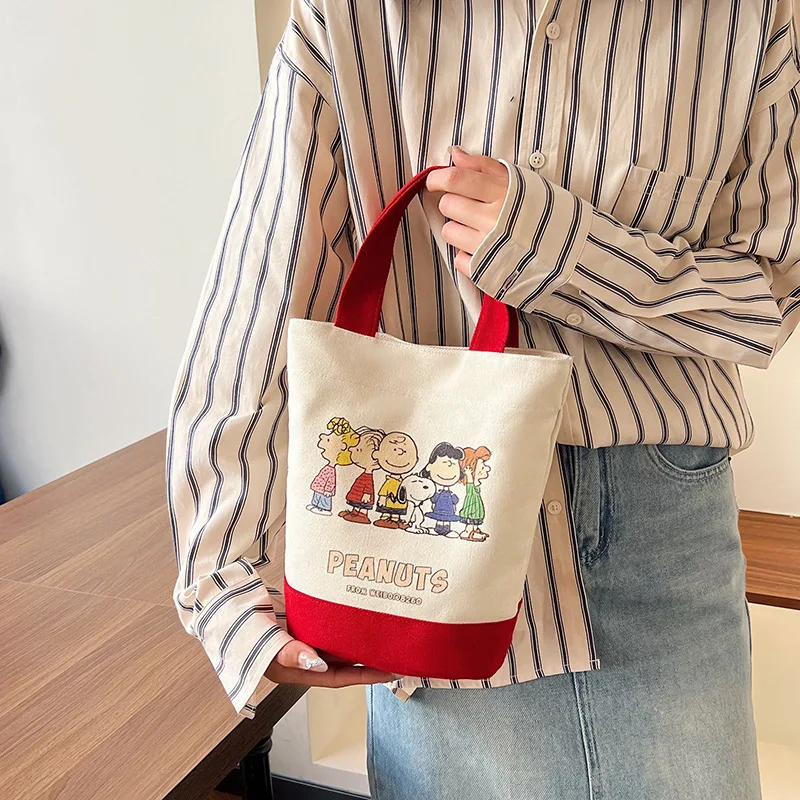 2025 New Snoopy Bucket Bag Canvas Bag Cartoon Printed Animal Letter Handbag Bento Bag Mommy Bag
