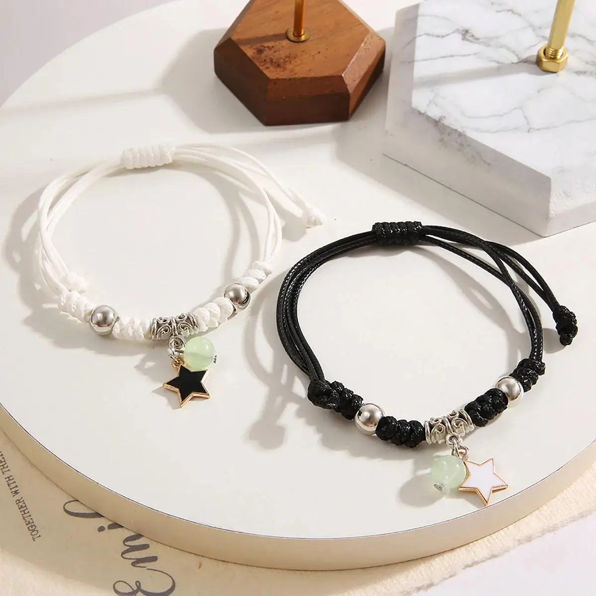 カップルのための明るいビーズのブレスレット,星の魅力,猫,花,ハート,月,愛,お揃いの友人,女性,男性,ファッション,2個