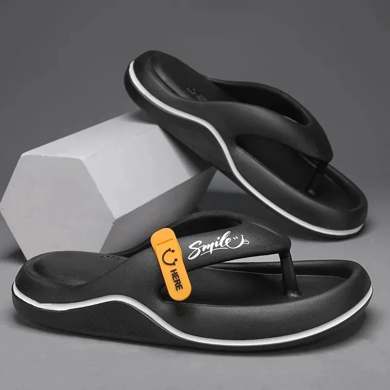 Infradito con plateau da uomo Pantofole estive con suola morbida in EVA per uomo Scarpe da spiaggia casual da esterno Scarpe da bagno antiscivolo per la casa