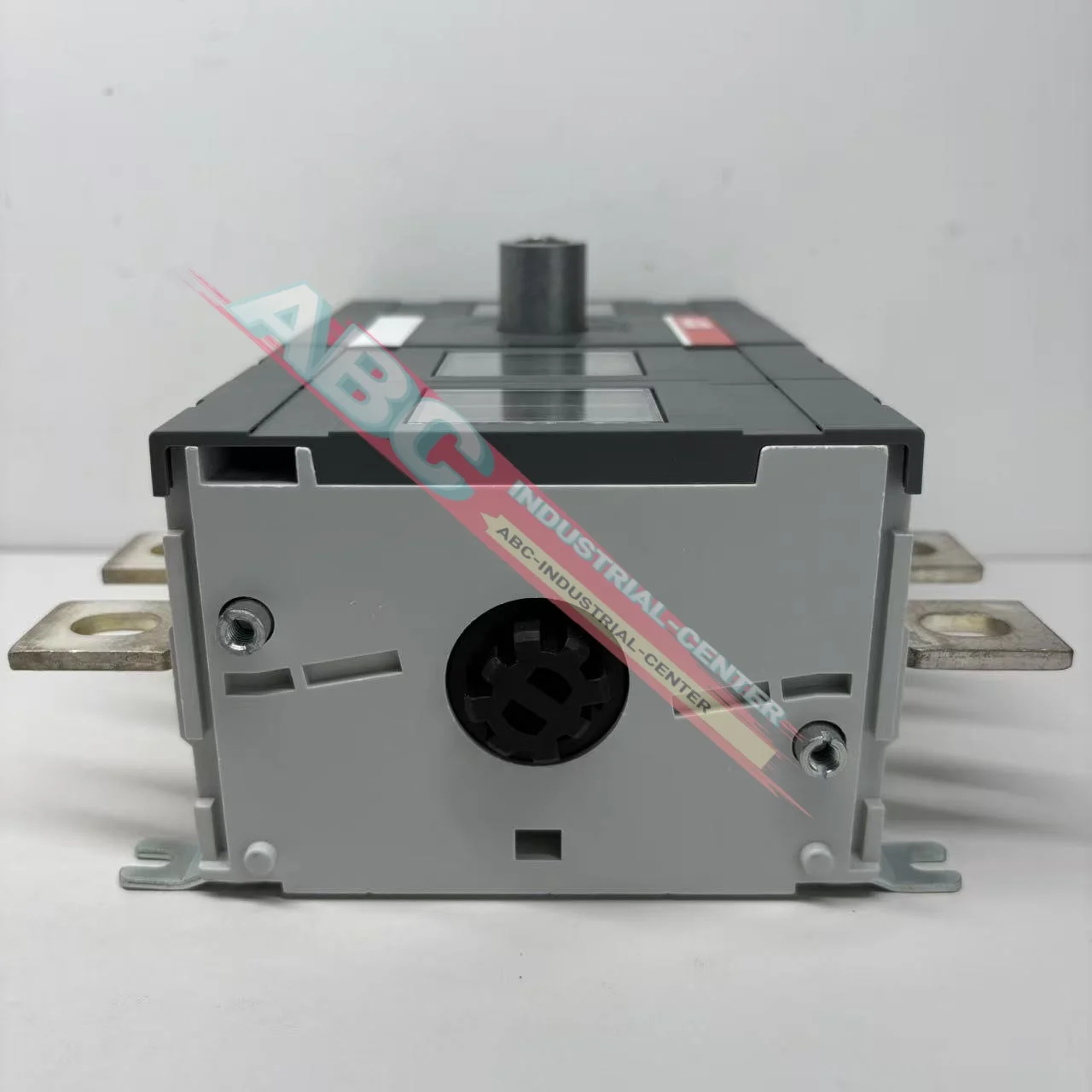 Совершенно новый разъединитель OT315E12P 1SCA022727R4190
