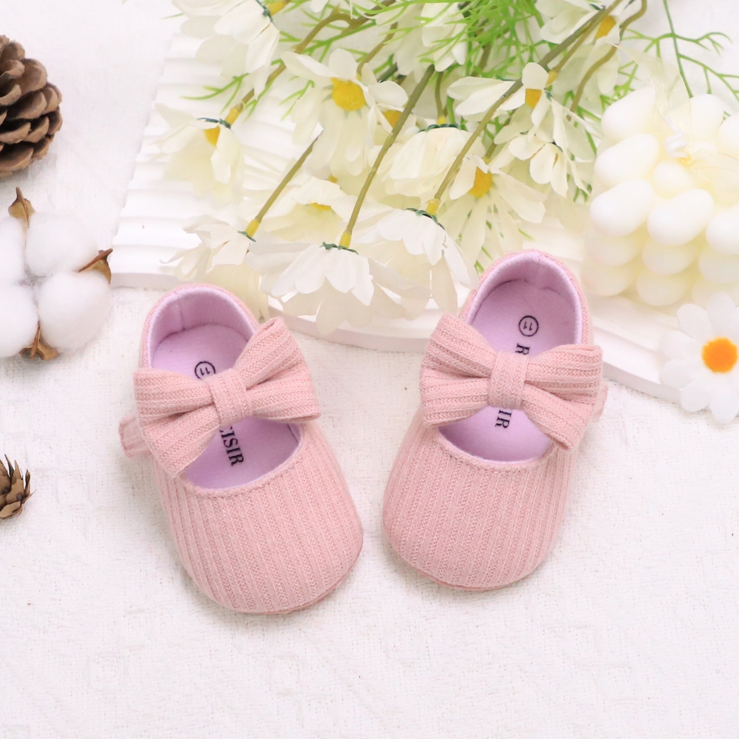 Urocze buty Mary Jane z kokardką dla dziewczynek - lekkie, antypoślizgowe i miękkie płaskie podeszwy do chodzenia w pomieszczeniach i na zewnątrz przez cały rok