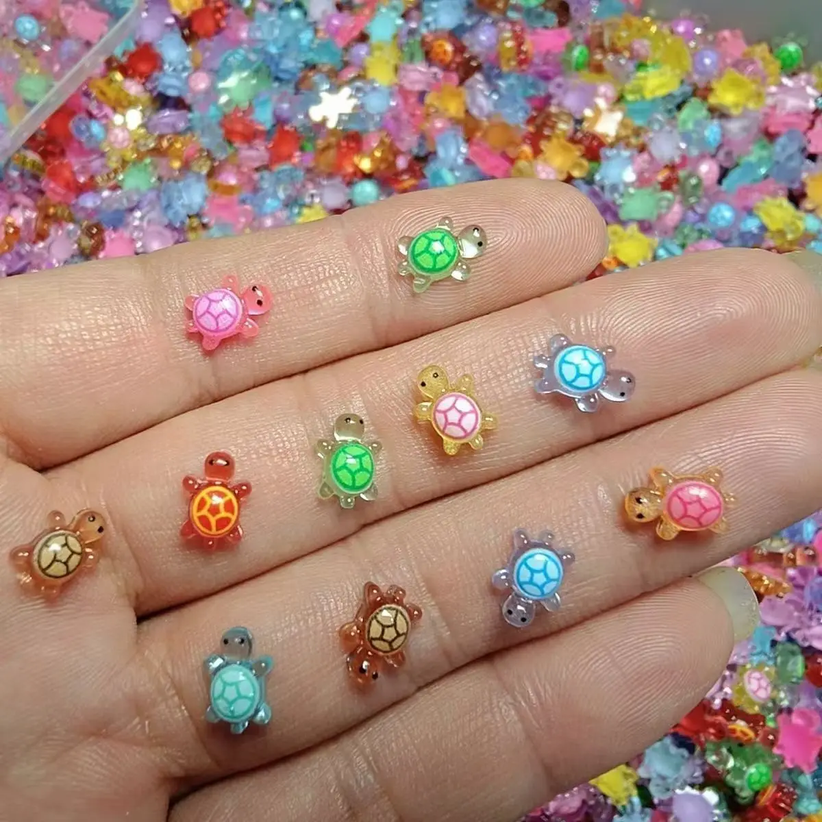 50/100 ชิ้น Mini Luminous เต่าแปดสีตกแต่งลูกปัดตกแต่ง DIY อุปกรณ์เสริมเรซิ่นอุปกรณ์เสริมทําด้วยมือ DIY ตกแต่ง