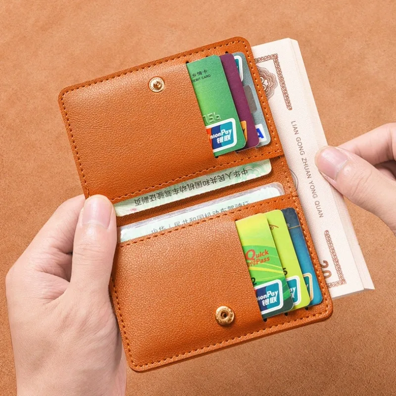 Portafoglio piccolo in pelle PU di design classico per uomo borsa corta da donna semplice borsa per carte di credito Ultra sottile di moda