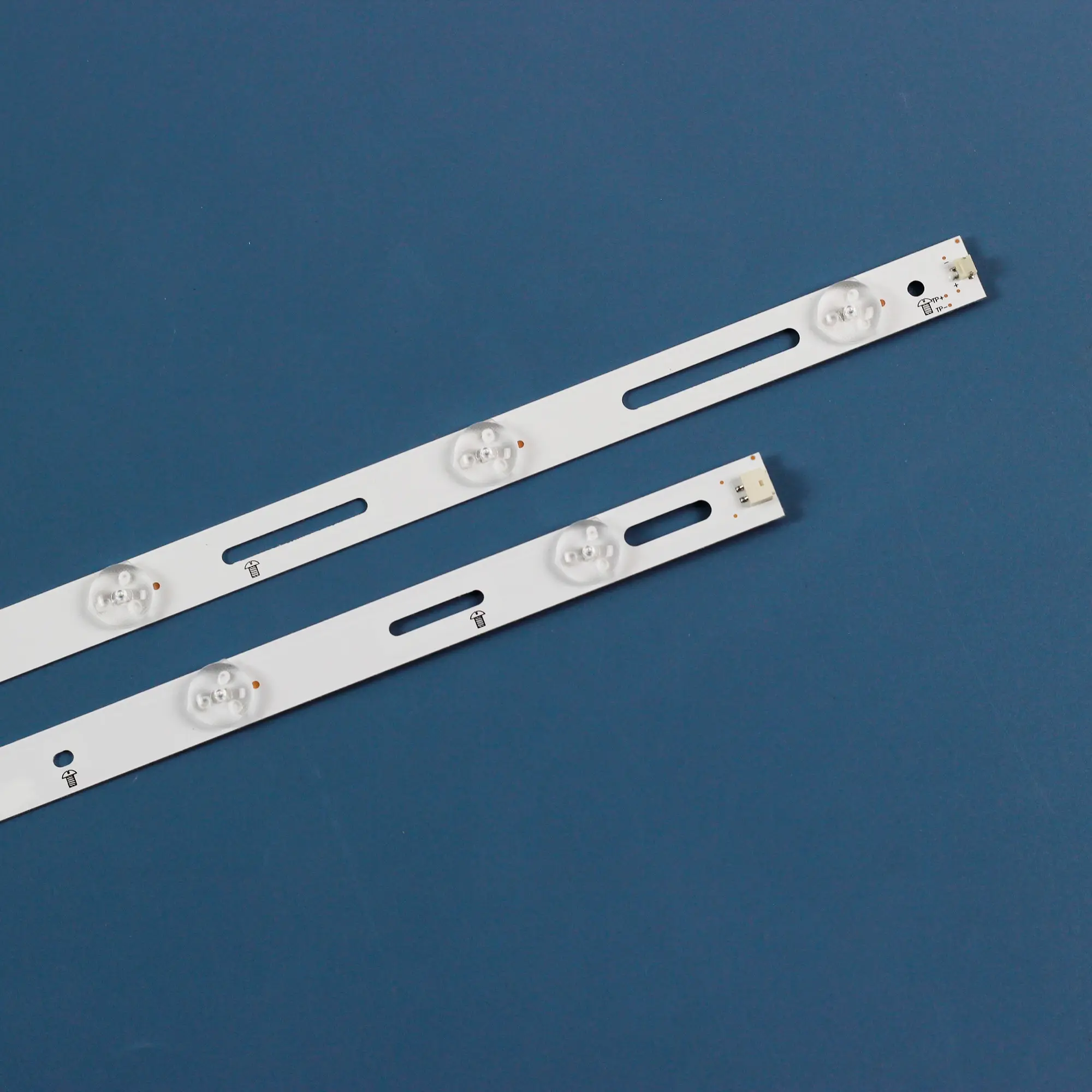 LED Backlight สำหรับ Philips 49 "ทีวี49PUF6701/T3 GJ-2K15-XM-D2P5C1-490-D611-C1 49puh490 0/88 EVTLBM490E0601 TPT490U2-EQYSH