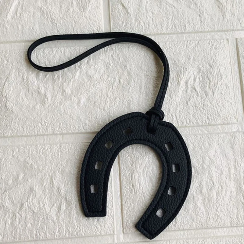 10 สีผู้หญิงและสาว PU หนัง Horse Hoof Horseshoe พวงกุญแจกระเป๋าถือ Key พวงกุญแจผู้ถือ Charm กระเป๋าอุปกรณ์เสริม