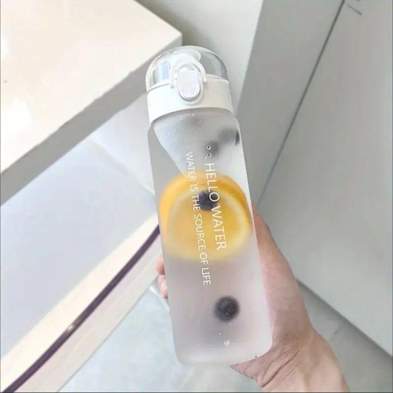 780ml/26.37oz 学校、アウトドア、フィットネスアクティビティ用のつや消し透明ウォーターボトルで水分補給と健康を維持